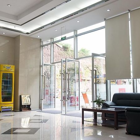 Thank Inn Plus Hotel Sichuan Neijiang Hongxing Red Star Macalline Extérieur photo