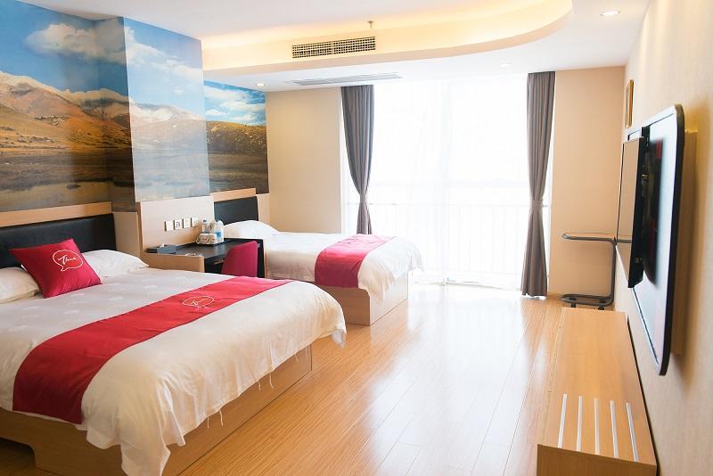 Thank Inn Plus Hotel Sichuan Neijiang Hongxing Red Star Macalline Extérieur photo