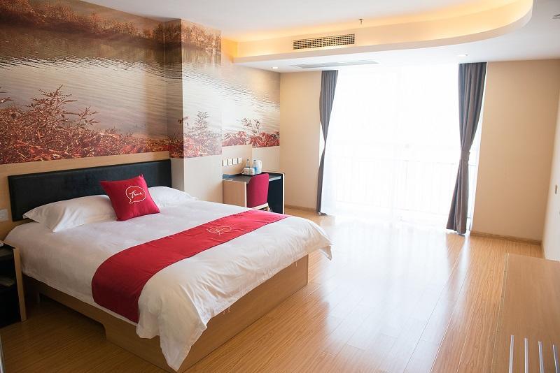 Thank Inn Plus Hotel Sichuan Neijiang Hongxing Red Star Macalline Extérieur photo
