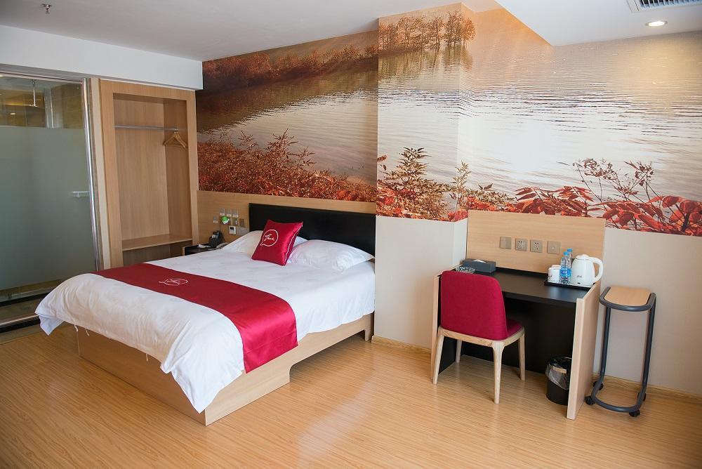 Thank Inn Plus Hotel Sichuan Neijiang Hongxing Red Star Macalline Extérieur photo
